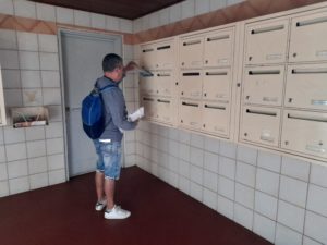 Distribution boites aux lettres DALKIA cedex hall d'immeuble Marseille