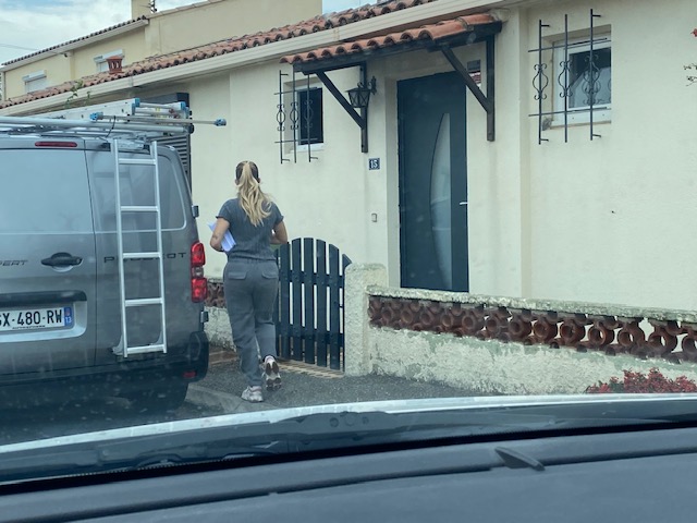 Distribution boites aux lettres saint Martin de Crau dans une villa